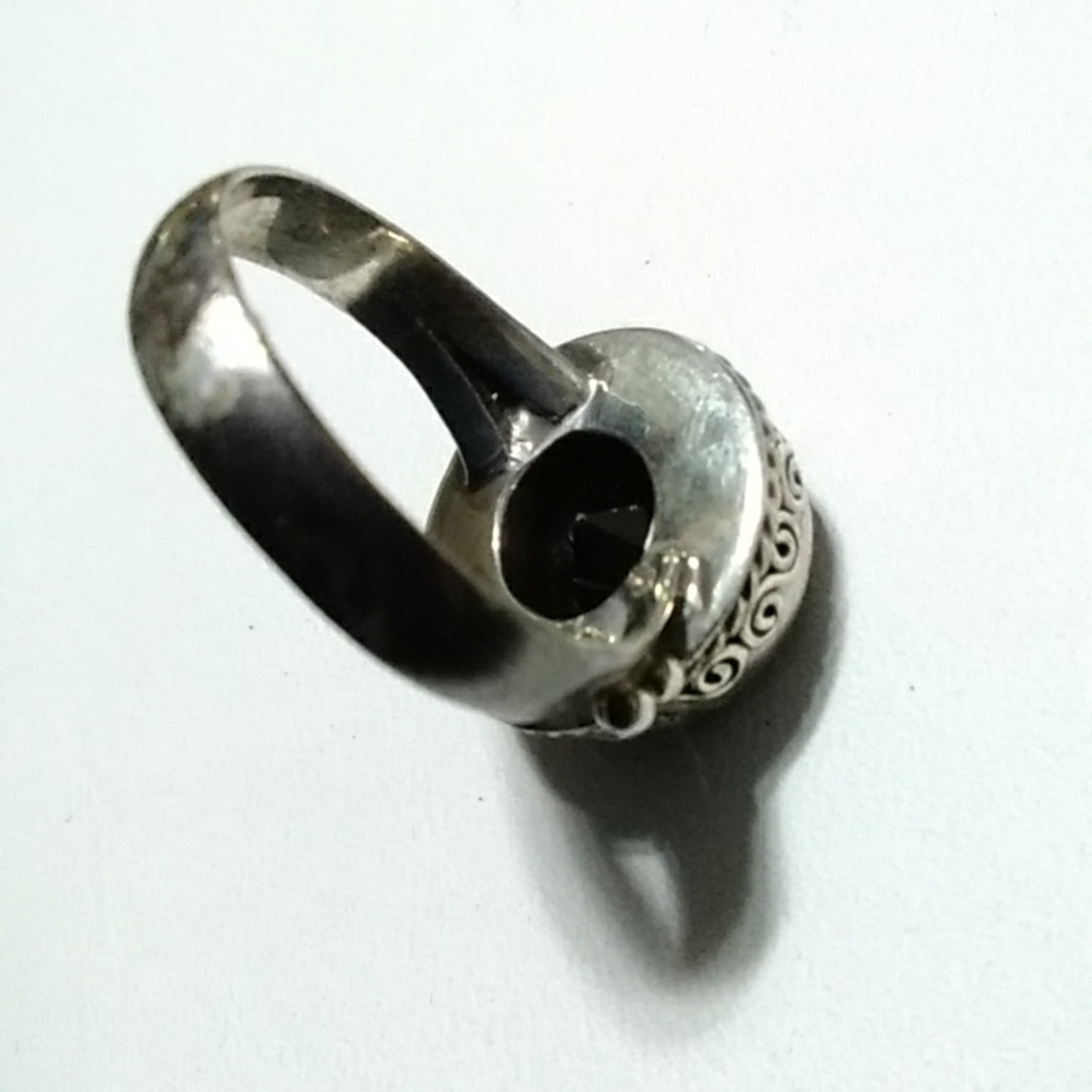 Spinel Ring - image 6